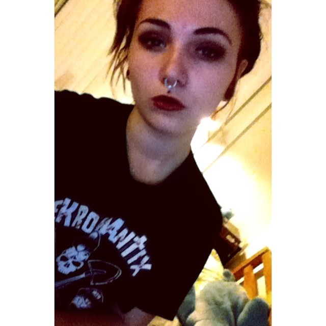 m0rphlne:  #tbt on a sunday. fuck I need makeup for prom  fuck off youre perfect
