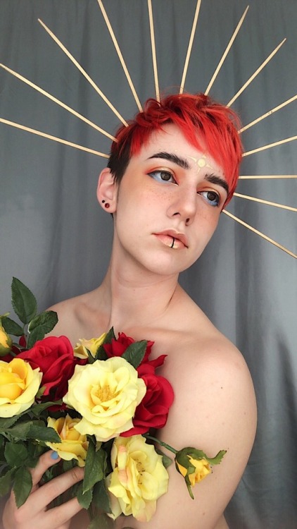 seraphimofthesun:  Leo, ruler of the Sun  He/him Patreon 