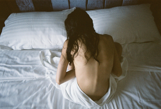 mathi-julie:  c-o-l-d—h-a-n-d-s:  unbenannt by syndrome stockholm on Flickr.