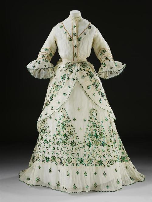 fripperiesandfobs: Dress, 1868-9From the V&amp;A