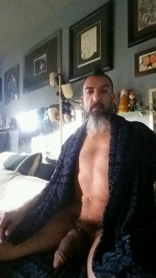 hailpnp666:  azpigdaddy:  Enjoying my dong