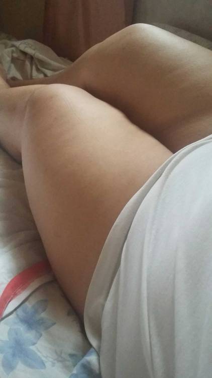 bigheartbigwoman:You like it thick? I&rsquo;d like to get my head between those thick thighs