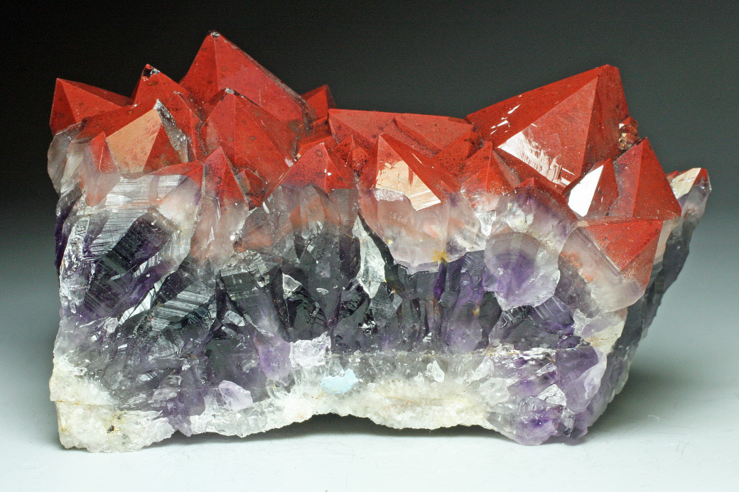 bijoux-et-mineraux:  Thunder Bay Amethyst (Amethyst with Hematite inclusions) - 