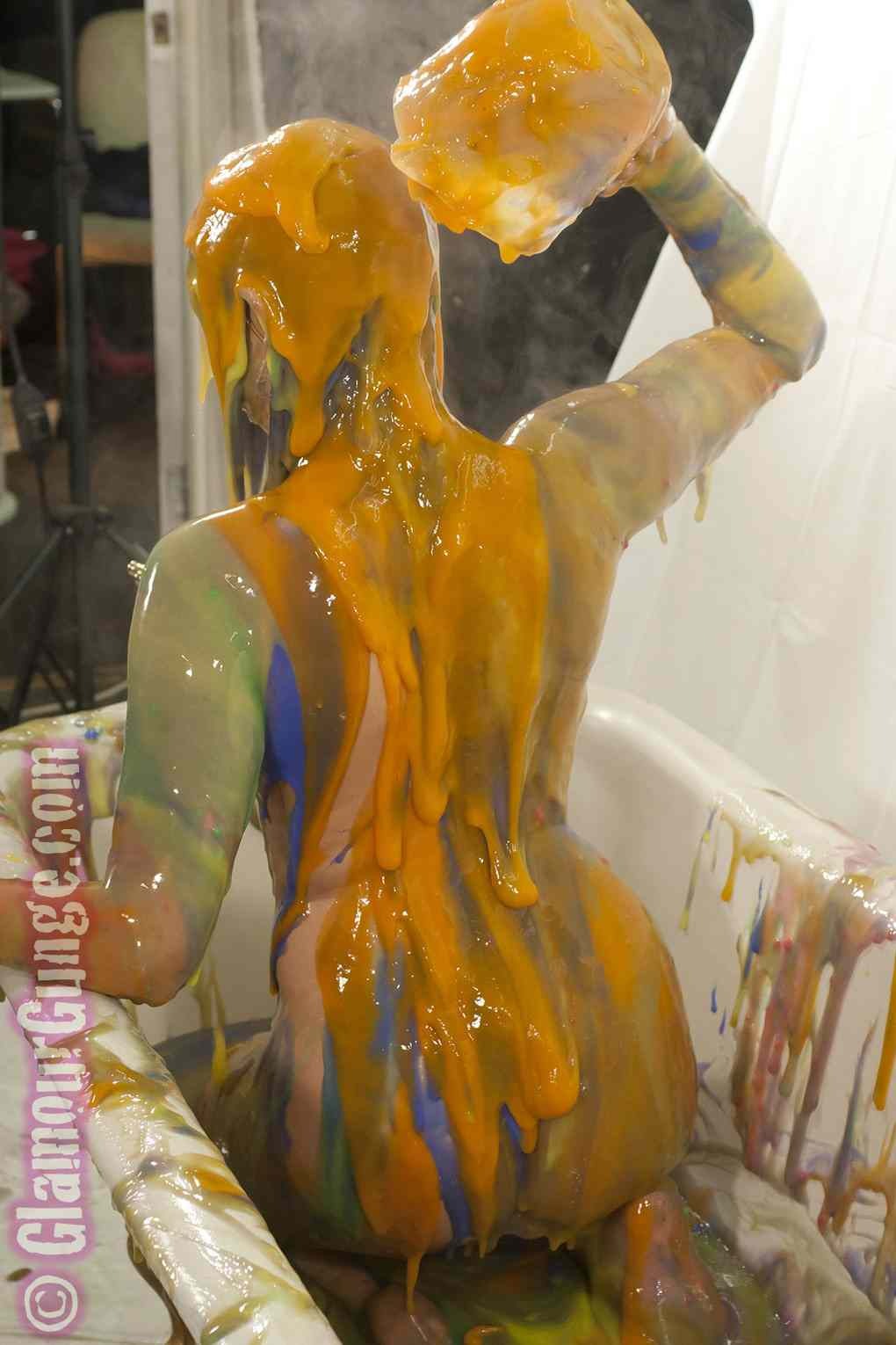 messygirlfreak:  wampicsandgifs:  GlamourGunge.com  One of the most ultimate wam
