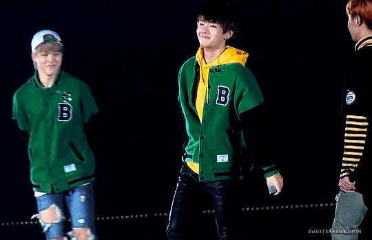 sweaterpawsjimin:  ಥ_ಥ