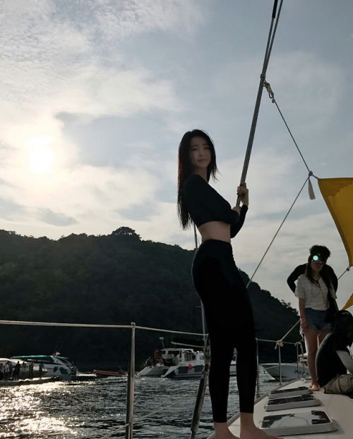 dalshabetglobal:180121 Subin Instagram Update 해녀복입고Diving swimsuit