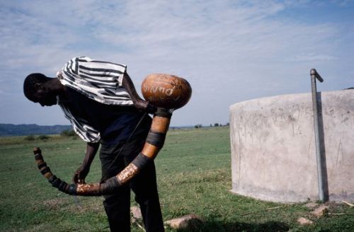 eclecticharmonytimemachine:    Alex Webb TANZANIA.