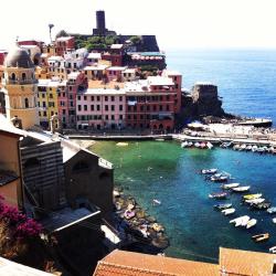 teagslee:  Vernazza - Cinque Terre 😍 #thatview
