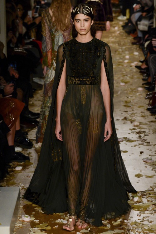 couturemoda:Valentino SS16 Couture- I 