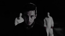 caashtons:    get to know me: [2/5] favorite bands↳ twenty one pilots   