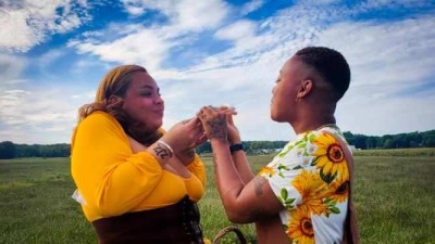 fairyneko:It’s officiallllll, we’re engaged!!!! 💍🥰♥️@bobbbayyy  I’M SO FUCKING HAPPY FOR YOU BOTH!Thank you for letting me be a part of this beautiful moment. I LOVE Y'ALL SO MUCH! 💕💛💕💛💕💛💕💛💕💛💛💛💕💛💛💕💕💕