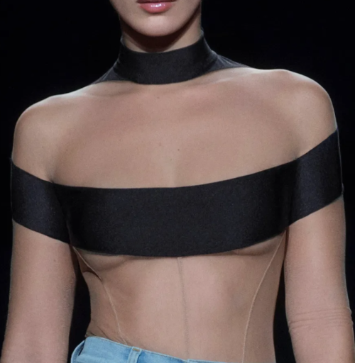 glowdetails:  details, mugler fall 2021