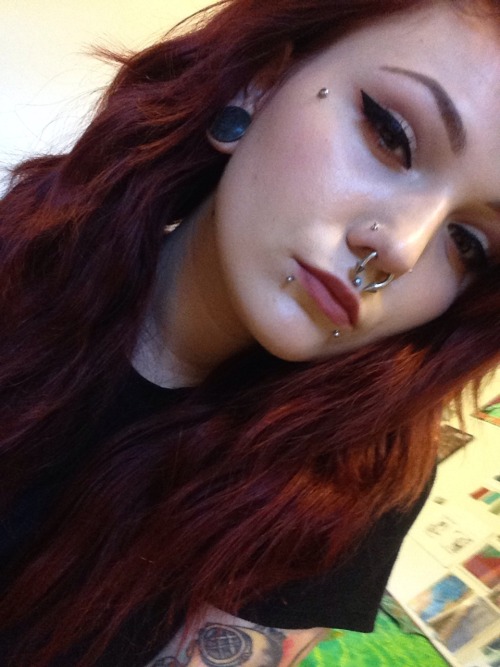 m0rphlne:  I like where this picture is going on the blogging sphere lol