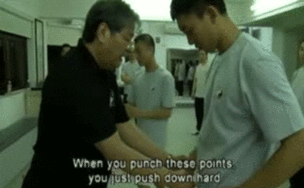 gutsanduppercuts:  Ng Kwongyu explaining the defensive properties behind the Taijiquan (Tai Chi) punch. This is why I think, as far as body awareness, positioning and self-knowledge goes, Taijiquan is up there. It just seems to understand the limitations