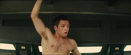 shirtlessthomas:  Taron Egerton and Edward Holcroft shirtless in Kingsman: The Secret Service