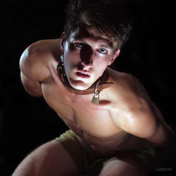 houseboyincage:  The object waiting for owner’s order in a storage room… 