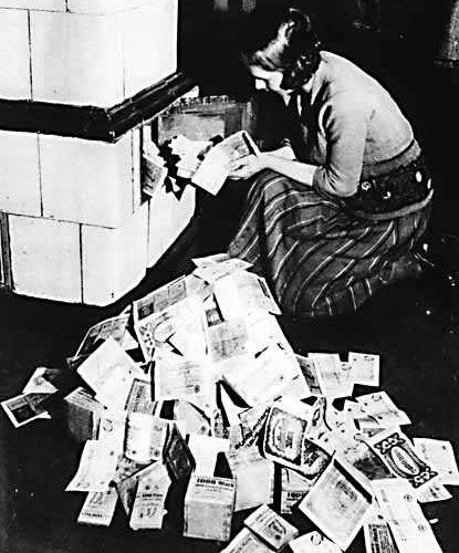 peashooter85:It’s Only Paper — Hyperinflation in Weimer Germany.After World War I the Kaiser was kic