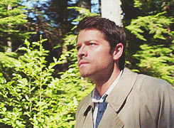 thespywhospies:Castiel 4x01 // 9x01