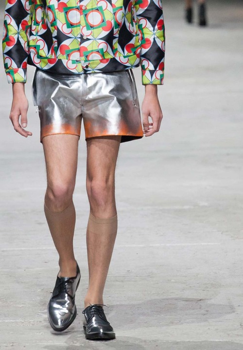 monsieurcouture:  monsieurcouture:  Arthur Arbesser S/S 2016 Menswear Pitti Uomo Florence  MONSIEURC