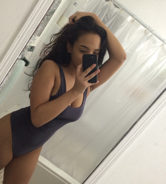 mediterraneangirls: Follow us for more