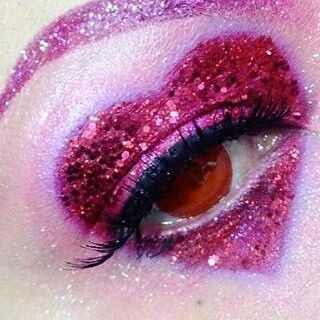 thedaintydollshouse:Weekend makeup #inspirationsHave a great one dolls