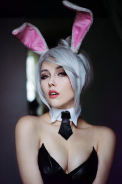 Battle Bunny Riven by Helen-Stifler 