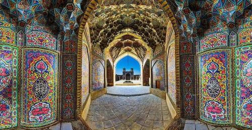 mymodernmet:The stunning Nasir al-mulk Mosque hides a gorgeous secret between the walls of its fairl