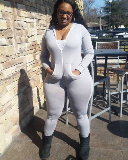 thetruemesiah:  Thick brown cutie