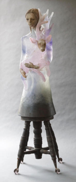 crossconnectmag: Haunting Sculpture by Christina Bothwell Christina Bothwell creates cast glass scul