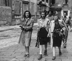 historicaltimes:WWII —- Women of the Italian resistance