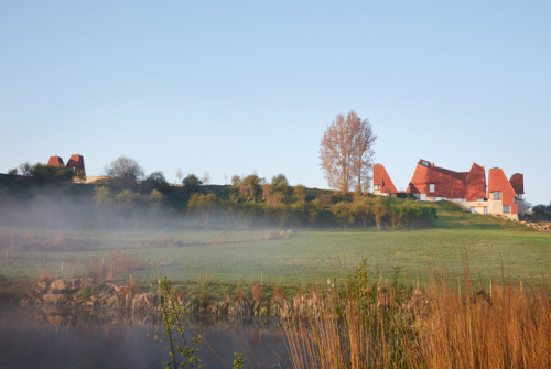 remash:caring wood ~ macdonald wright + rural office for architecture | photos © james morrisHom