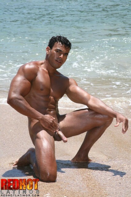 menmanor:  #Poax #RedHotLatinos