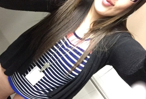 jessicabjwhore: My cum slut wife at work