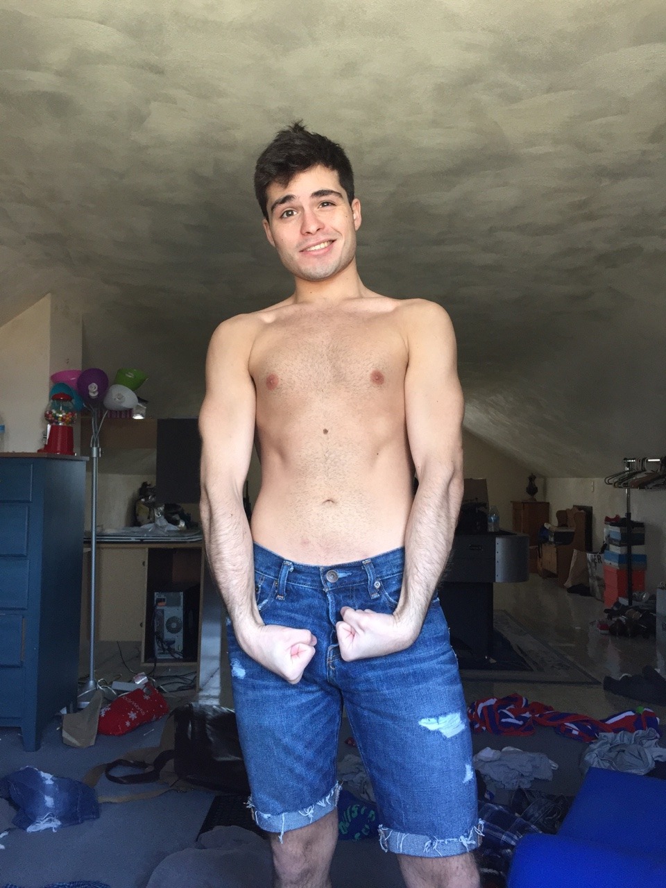 chill-itscool:  chill-itscool:me and my weird body, unfiltered.  I love reading your