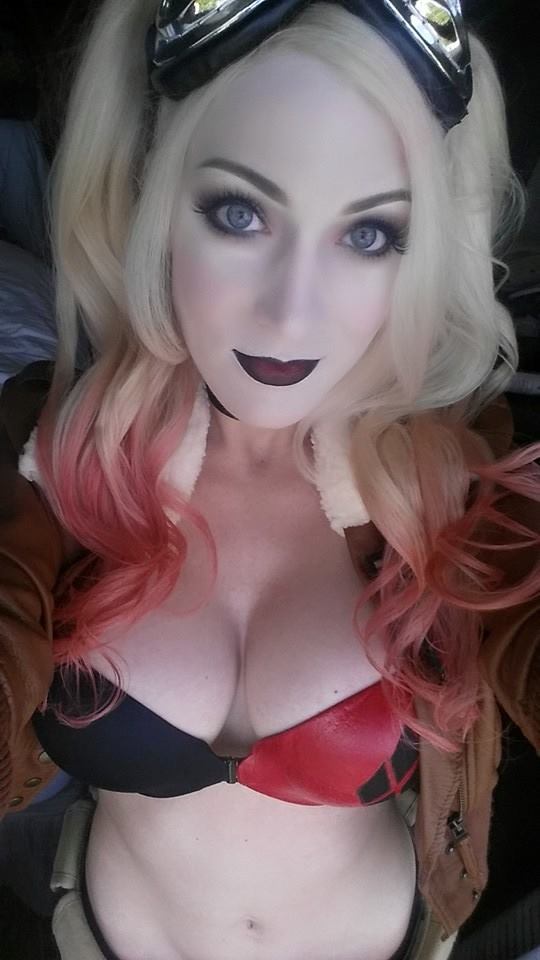 cosplayandgeekstuff:    Kristen Hughey (USA) as Harley Quinn.