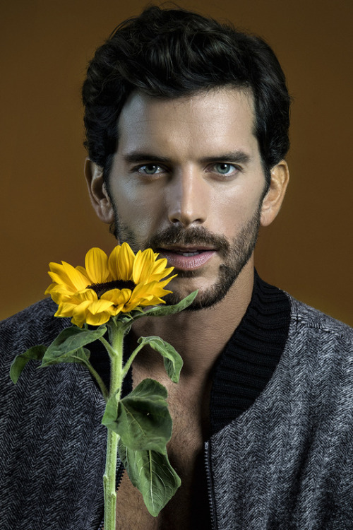 rarespecimen:Oliver Baggerman
