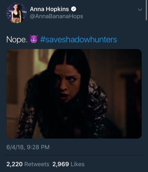 lightwoody:the cast of shadowhunters putting up a fight :’)