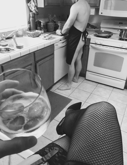 femdombegin:  He listens to your every commandHe made you a drinkHe’s cleaning the houseAnd all he wants in return, is your cruelty  