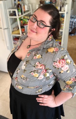 thegoodhausfrau:Daily Face:New clothes make me happy 