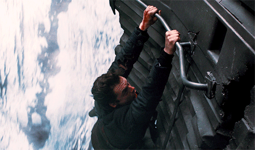 govaxyourself:gaybuckybarnes:Bucky hangin’ on STOP FALLING OFF STUFF IT GIVES ME ANXIETY -steve prob