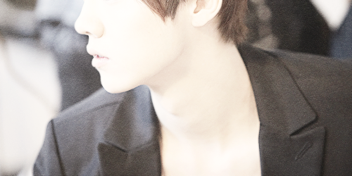 smileyfelix:  21/25 days until Lu Han’s birthday 