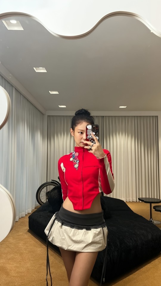 Jennie ( Blackpink)