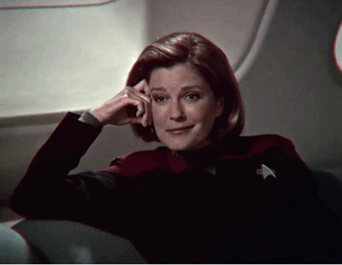 leisylaura:Captain Sexy Pants (1/∞)