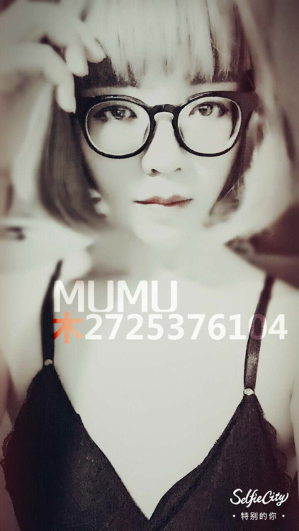 xiaomu2725376104:CD伪娘微信群成员，Boom瞎嘎拉咔，四川。本次投稿主题：变装伪娘秘书投稿人要求加她的时候请注明来自小木伪娘平台，欢迎评分及点评！欢迎投稿！