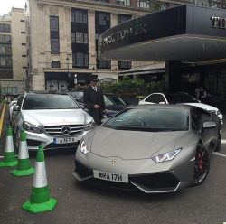 luxurysupercars:  Huracan &amp; E250