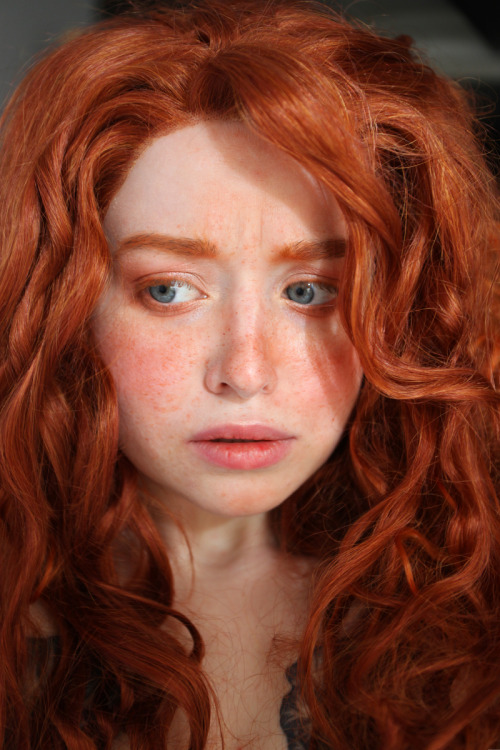 adailyredhead:   Just another Merida cosplay…