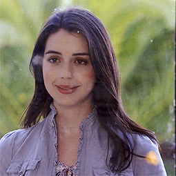 akanesource:adelaide kane as lilly springler in can’t buy my love