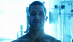 auscap:  Luke Macfarlane - Killjoys 