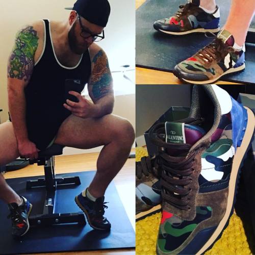 New Valentino Kicks For The Summer! #valentino #beard #bearstyle #stockyfit #stockysartorial #stockyfashion