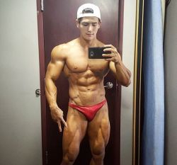   Musclemania Pro Jun Choi (최성준)  